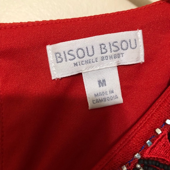 ❤️Detailed Crop Top❤️ - Picture 2 of 3